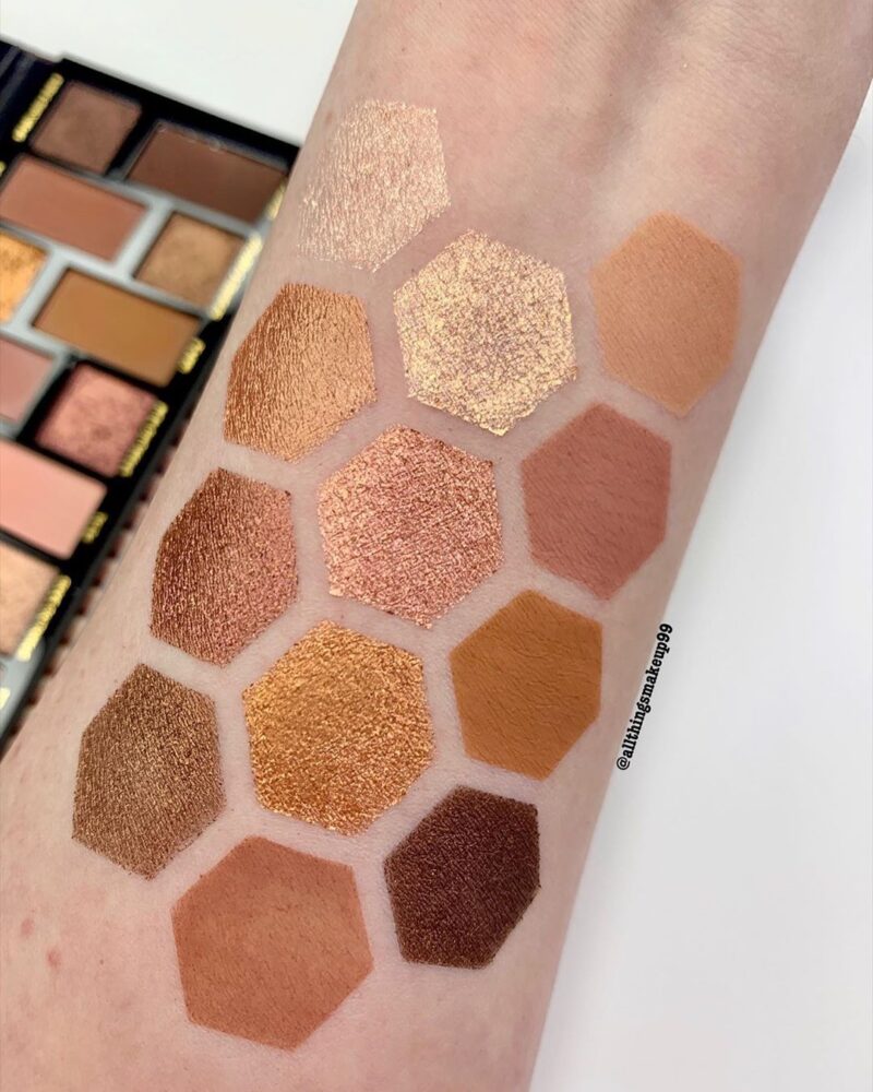 born-this-way-the-natural-nudes-palette-too-faced-foto-e-swatch