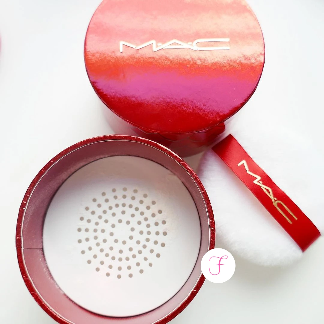 mac-Lovestruck-Luck-Studio-Fix-Loose-Powder