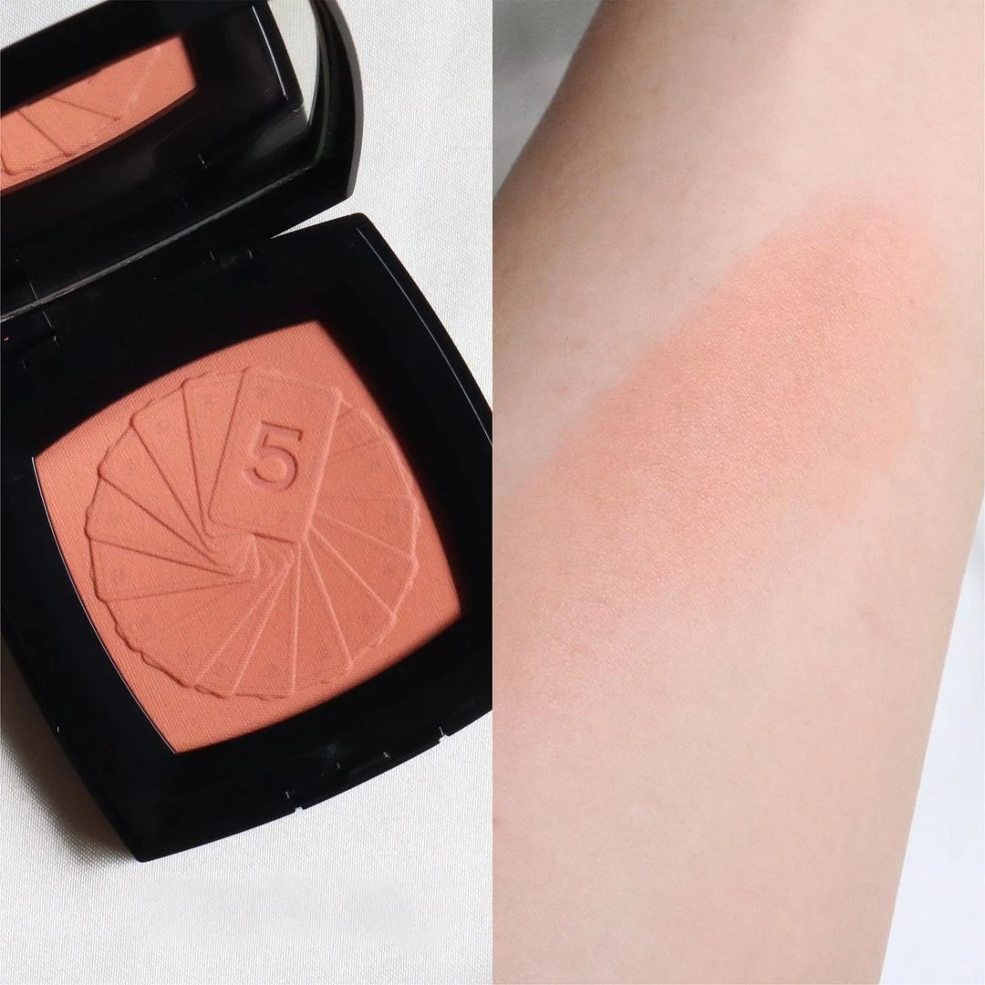 chanel-autunno-2024-blush-Blood-Orange