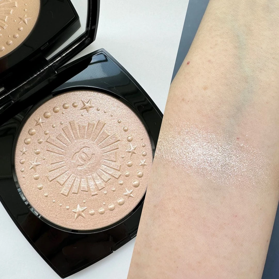 chanel-natale-2024-diamond-dust-highlighter-swatches