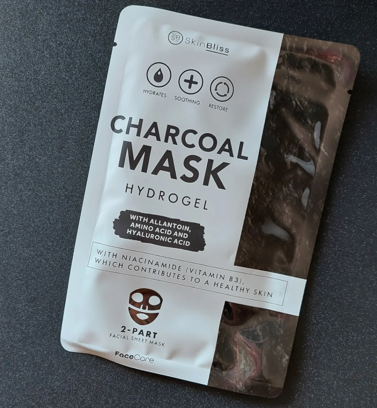 skin-bliss-charcoal-mask-hydrogel-opinione