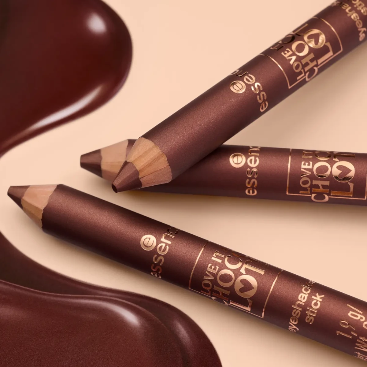 essence-love-it-a-choco-lot-eyeshadow-stick