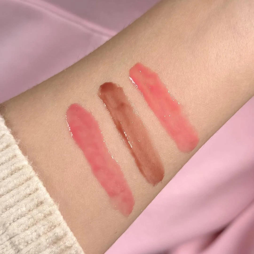 essence-super-peptide-glossy-lip-treatment-swatches